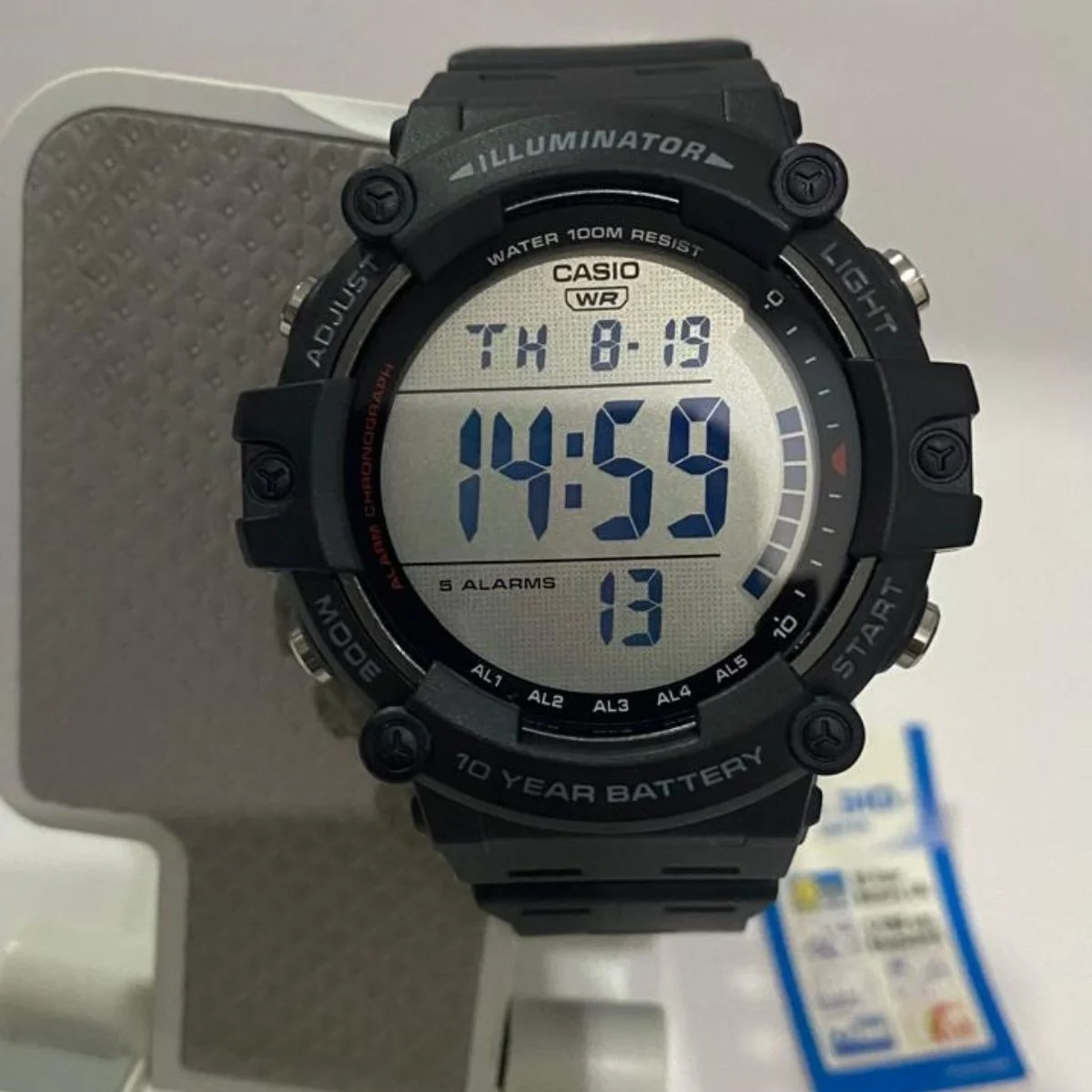 Reloj invencible para el hombre audaz y moderno