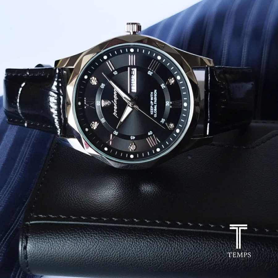 Reloj P615 sobre billetera