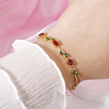 Pulsera roja puesta