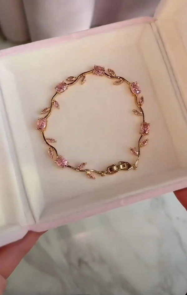 Pulsera de tulipanes dentro de su caja